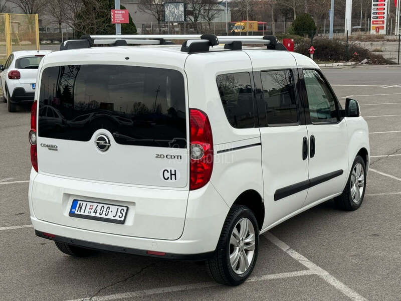 Opel Combo 2.0 CDTI 7 SED