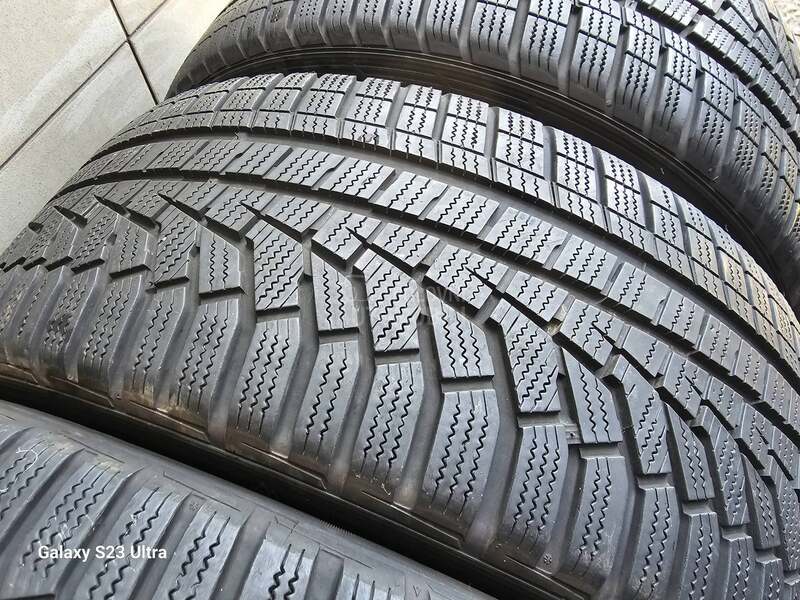 Hankook 235/45 R19 Zimska