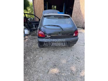 Ford Fiesta 1.8tdd 2001. god. -  kompletan auto u delovima