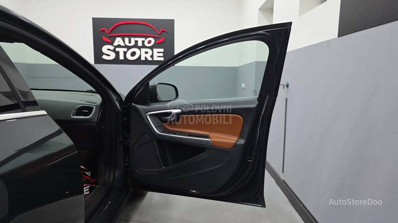 Volvo V60 2.4 Hybrid 25k reg