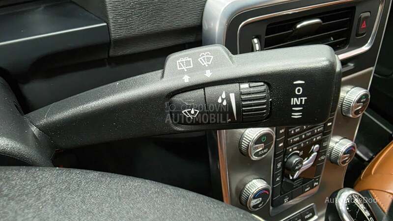 Volvo V60 2.4 Hybrid 25k reg
