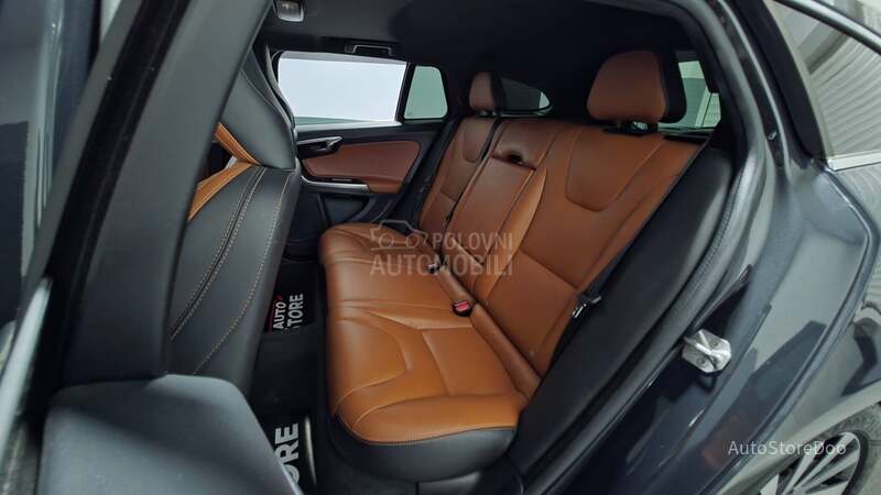 Volvo V60 2.4 Hybrid 25k reg