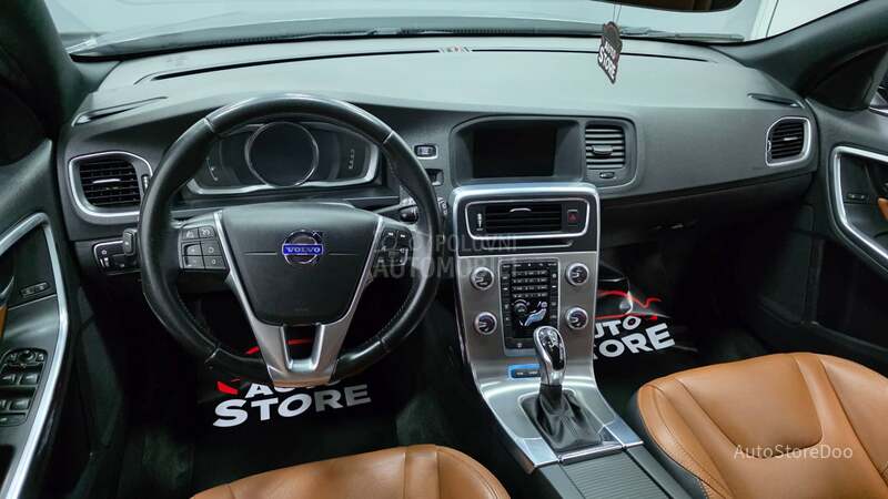 Volvo V60 2.4 Hybrid 25k reg