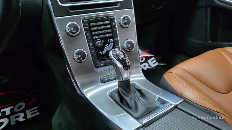 Volvo V60 2.4 Hybrid 25k reg