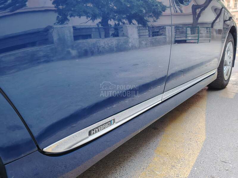 Toyota Prius C H T O P