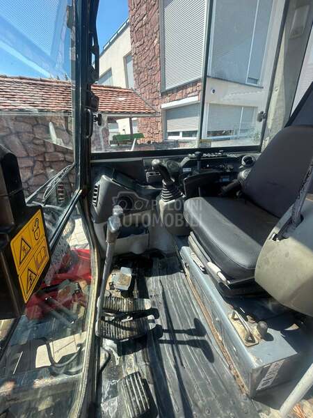 Takeuchi TB 260