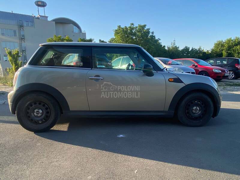 MINI One 