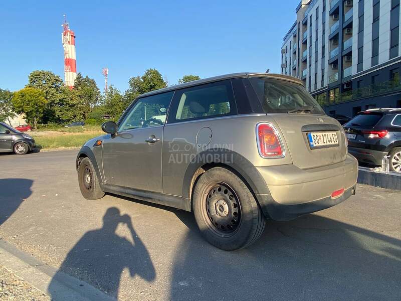 MINI One 