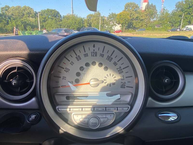 MINI One 