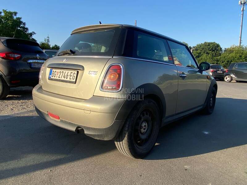 MINI One 