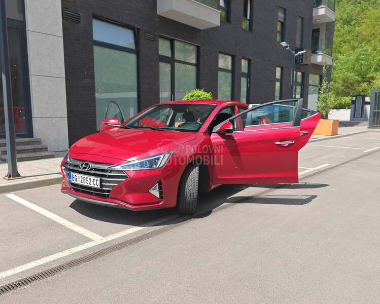 Hyundai Elantra 1.6 MPI Premium