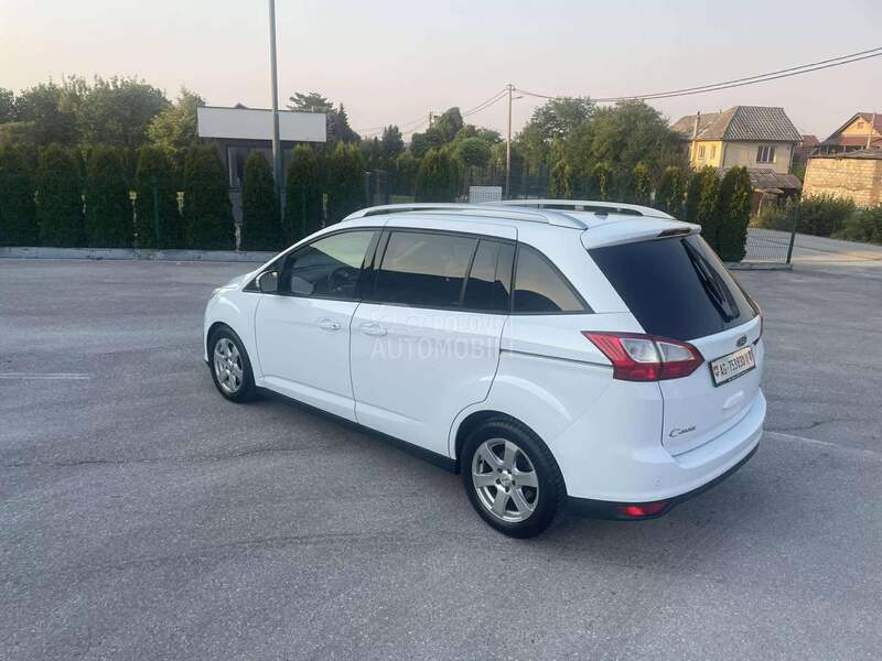 Ford C-Max 1.6 -  7 sedista
