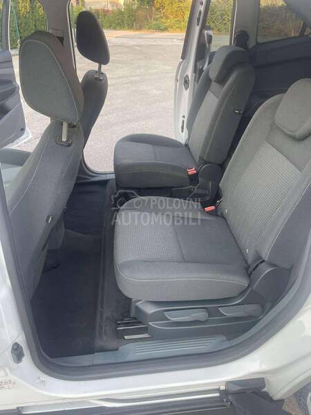 Ford C-Max 1.6 -  7 sedista
