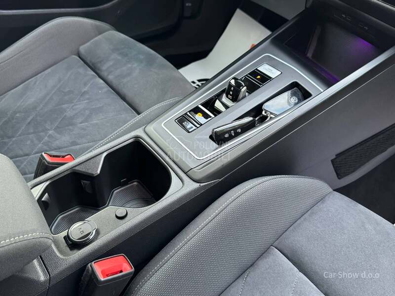 Volkswagen Golf 8 2.0TDI/STYLE