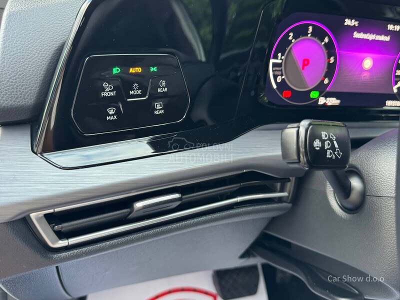 Volkswagen Golf 8 2.0TDI/STYLE