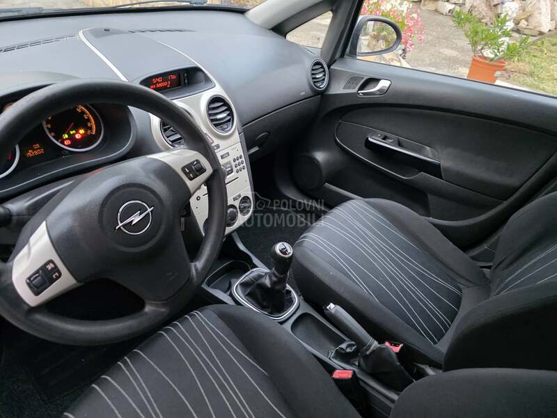 Opel Corsa D 1.2 Svajcarija