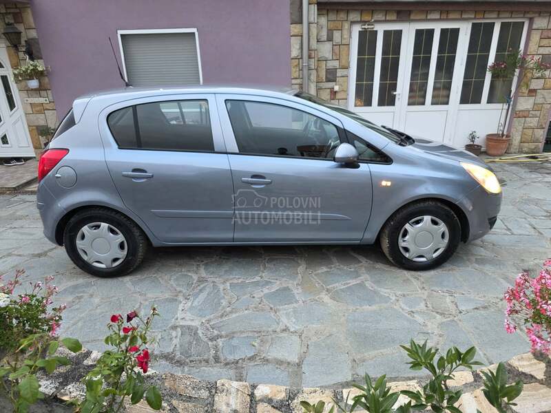 Opel Corsa D 1.2 Svajcarija