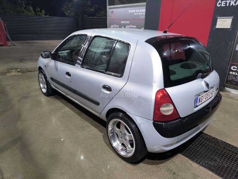 Renault Clio AUTHENTIQUE