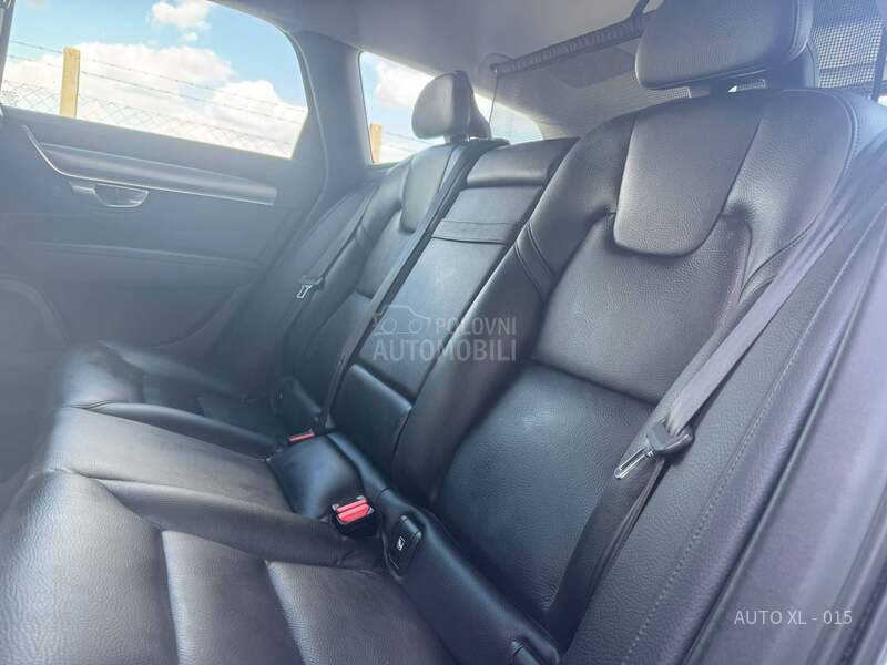 Volvo V90 2.0 D4 / BUSINESS