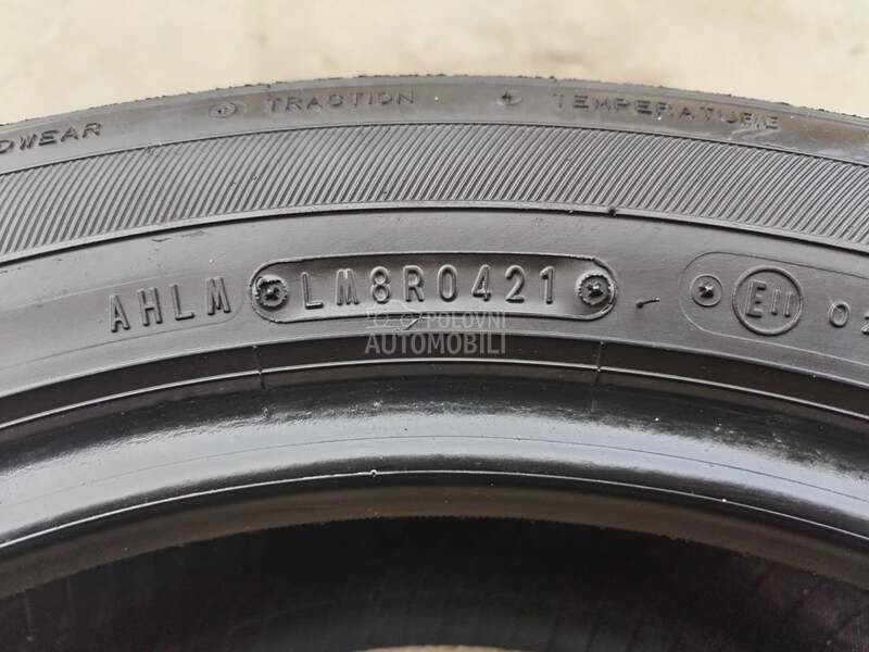 Falken 215/55 R17 Letnja