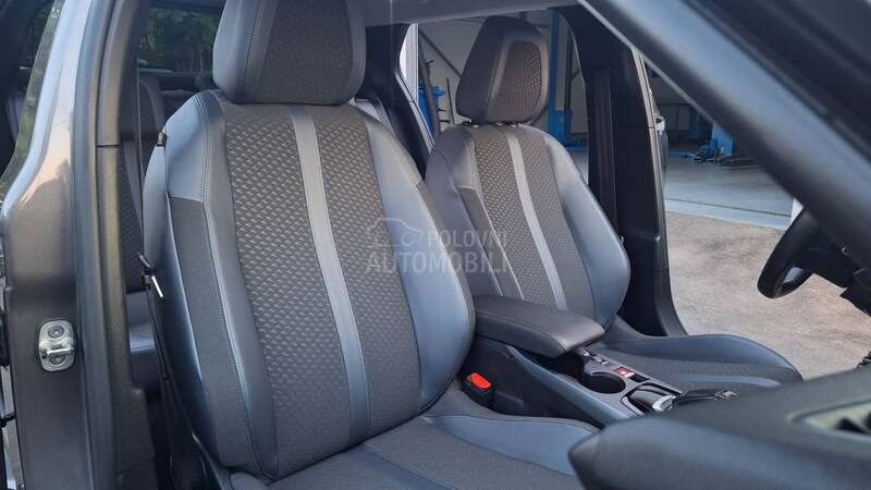 Peugeot 2008 Allure Aut.