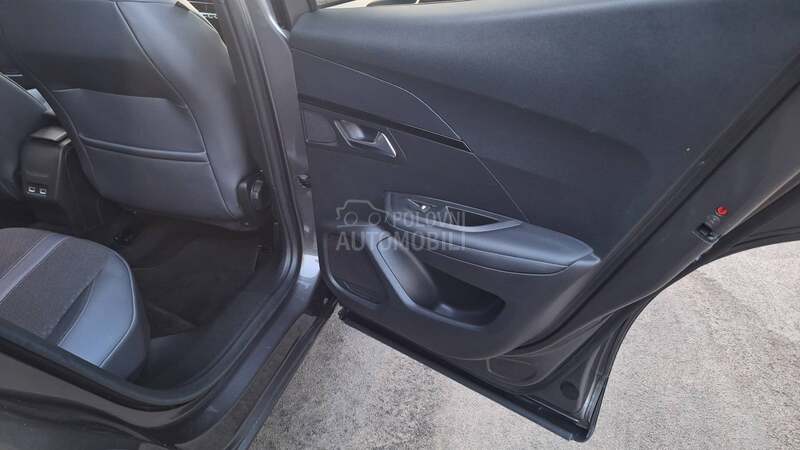 Peugeot 2008 Allure Aut.