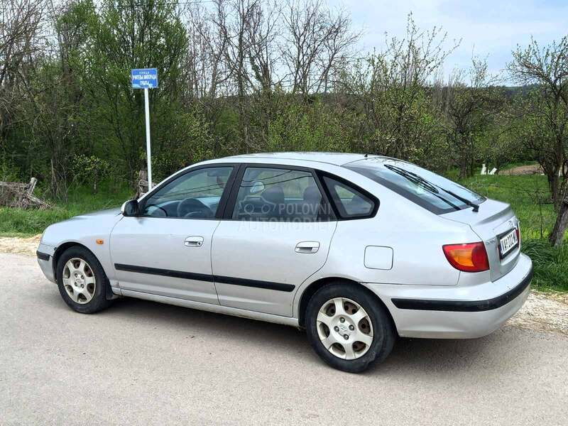 Hyundai Elantra V L A S N I K