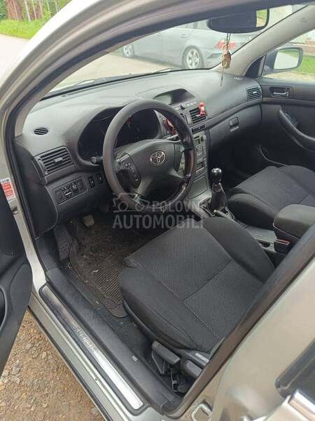 Toyota Avensis 2.2 D4