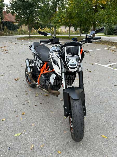 KTM Duke 690