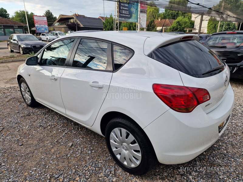 Opel Astra J 1.4 16v 204400