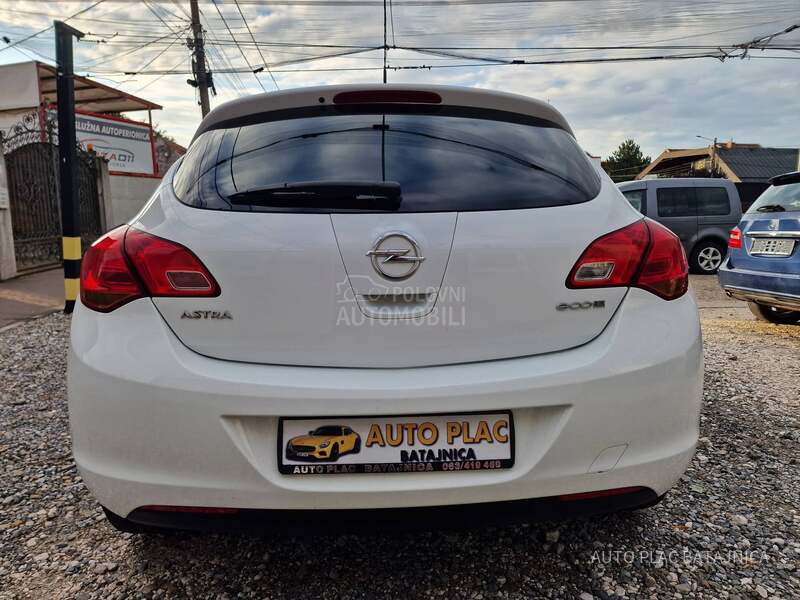 Opel Astra J 1.4 16v 204400