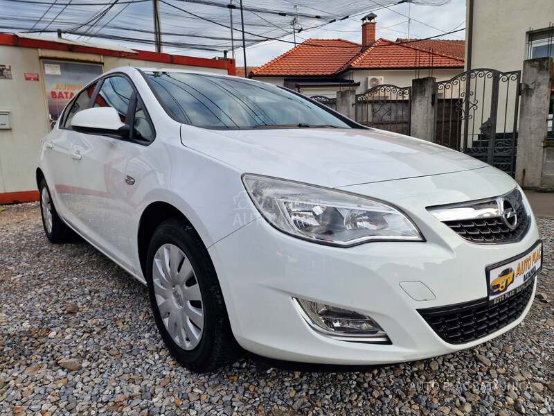 Opel Astra J 1.4 16v 204400
