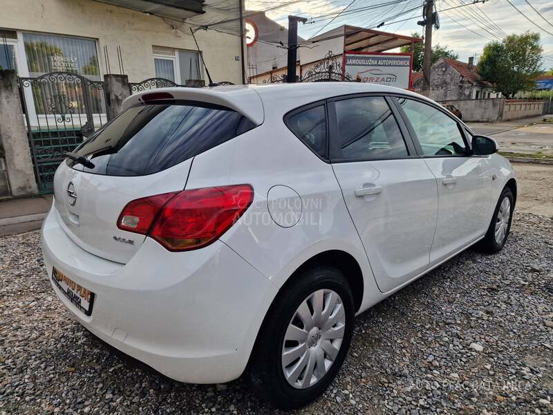Opel Astra J 1.4 16v 204400
