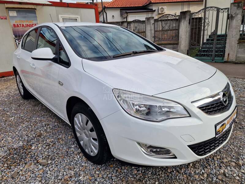 Opel Astra J 1.4 16v 204400