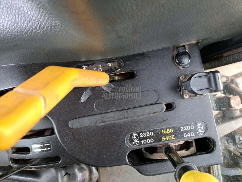 New Holland L 85