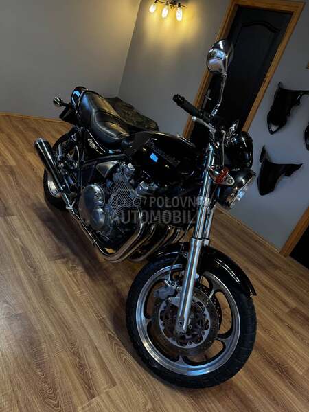 Kawasaki Zephyr