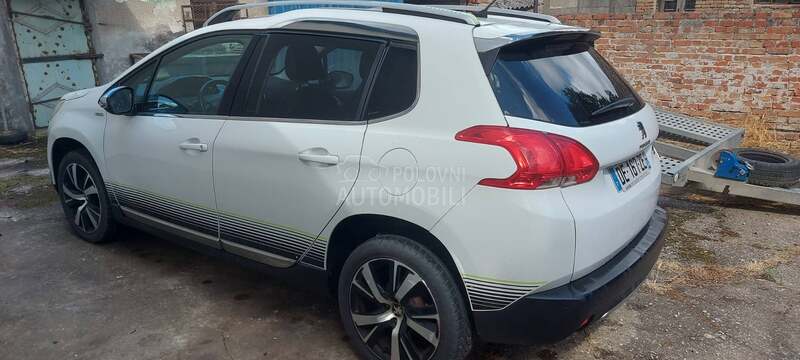 Peugeot 2008 1.6 ehdi urbancross