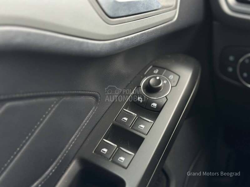 Ford Focus 1.5 TDCI CONNECTED