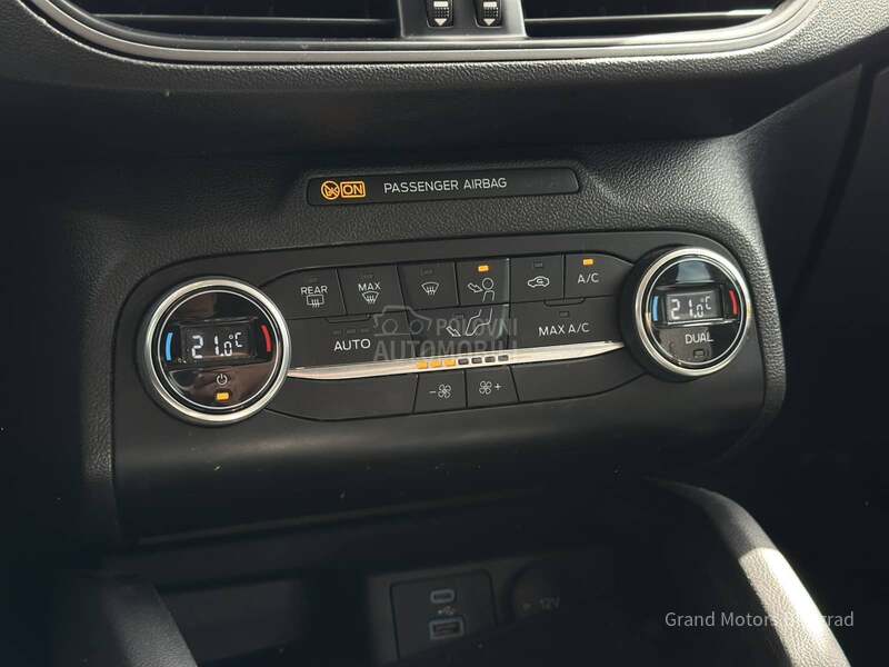 Ford Focus 1.5 TDCI CONNECTED