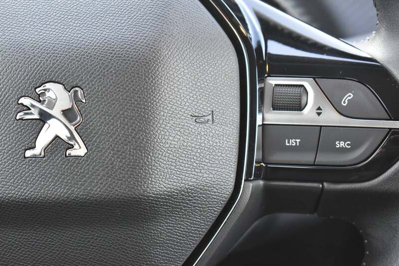 Peugeot 208 1.2 Active MT