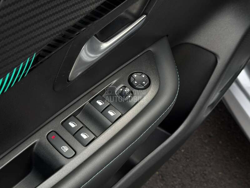 Peugeot 208 Alure/Kamera/Virtual