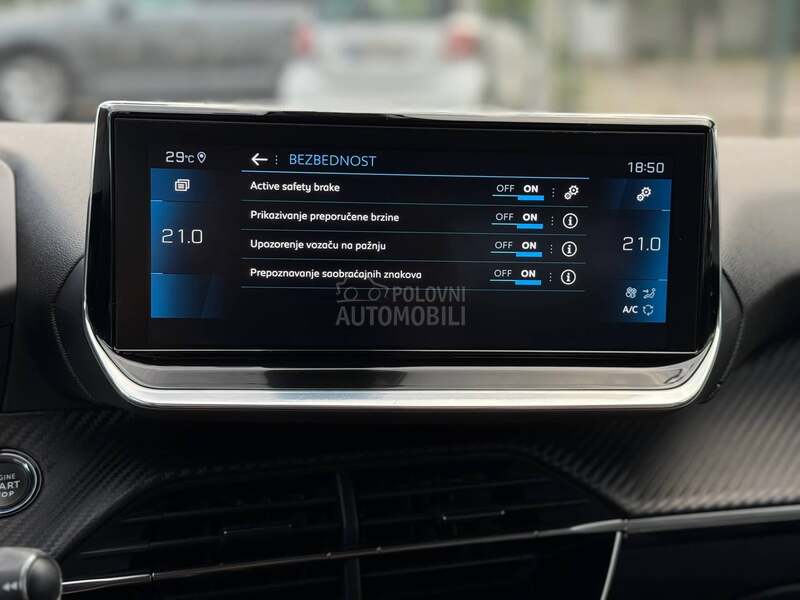 Peugeot 208 Alure/Kamera/Virtual