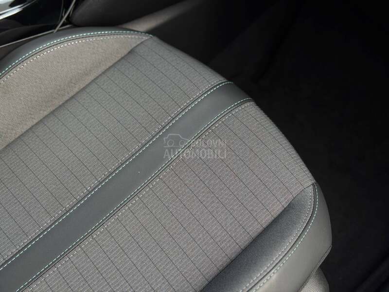 Peugeot 208 Alure/Kamera/Virtual