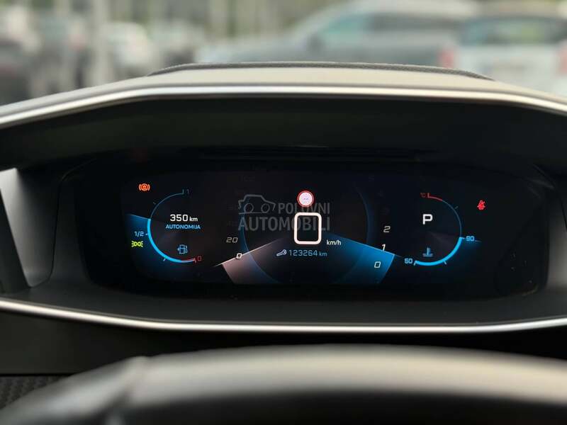Peugeot 208 Alure/Kamera/Virtual