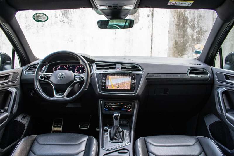 Volkswagen Tiguan 2.0TDI R line Pano