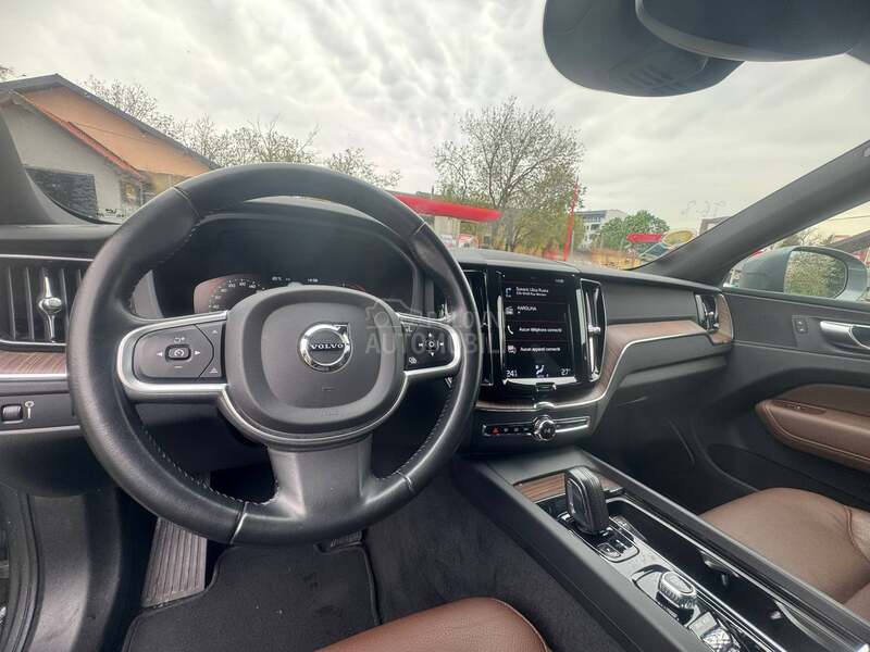 Volvo XC60 B4 197ps koza nov