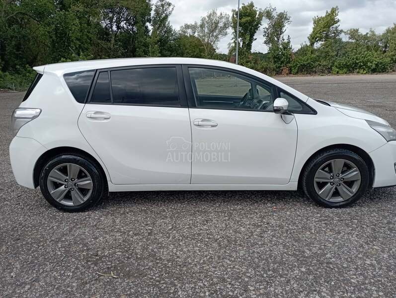 Toyota Verso 
