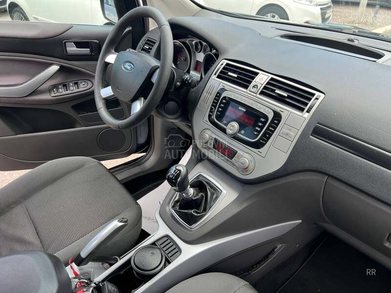 Ford Kuga 2.0 TDCI T O P