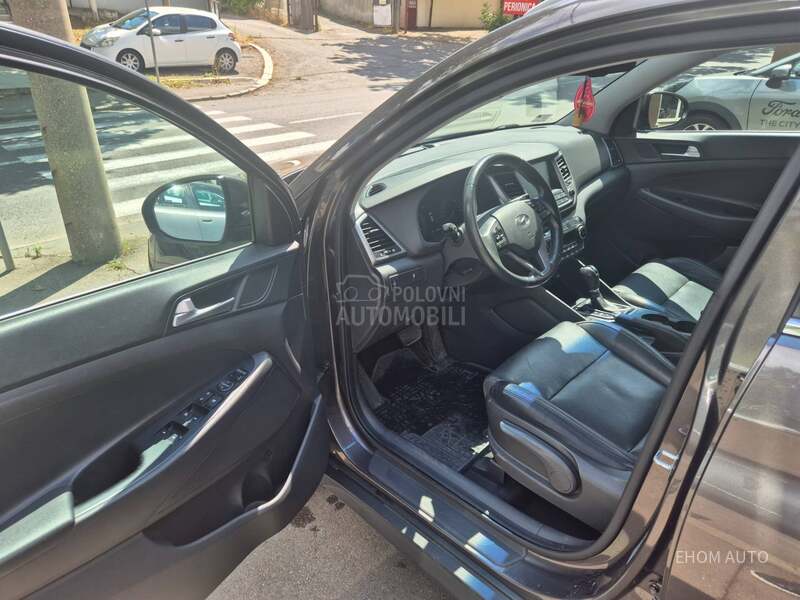 Hyundai Tucson 1.6 T A/T 4wd