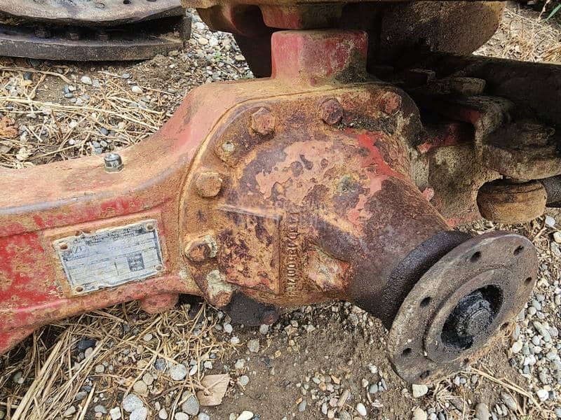 P vuča ZF APL 1351 delovi